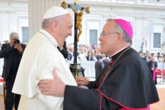 xl_Pope_Francis_2_with_Archbishop_Charles_Chaput_at_the_Wednesday_general_audience_in_St_Peters_Square_on_June_24_2015_Credit_LOsservatore_Romano_CNA_6_24_15.jpg